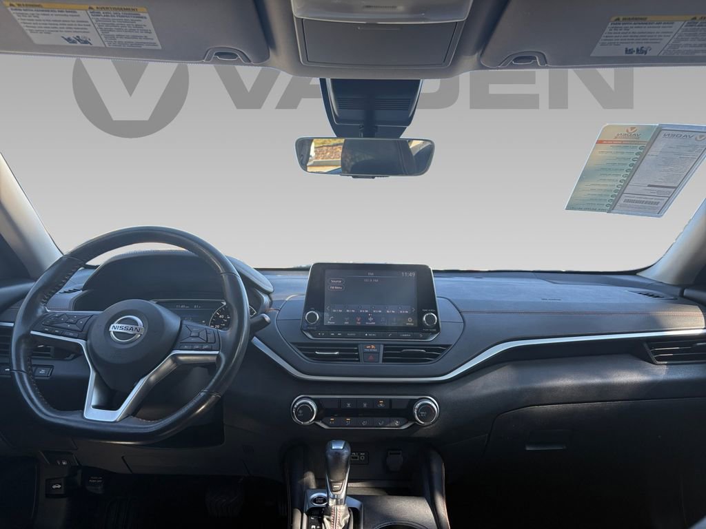 Used 2022 Nissan Altima 2.5 SR image 2