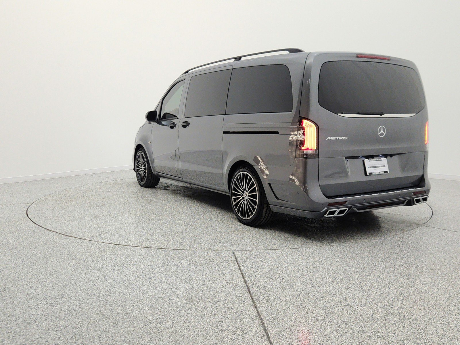 Used 2022 Mercedes-Benz Metris Passenger image 7