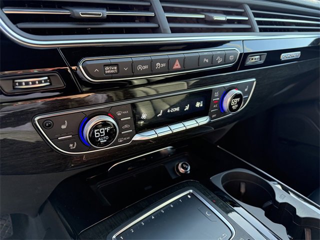 Used 2018 Audi Q7 3.0T Prestige w/ Prestige Package image 25