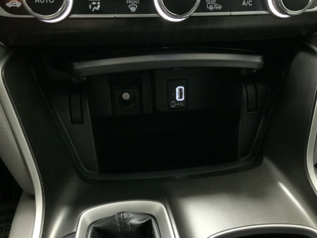 Used 2018 Honda Accord EX image 31
