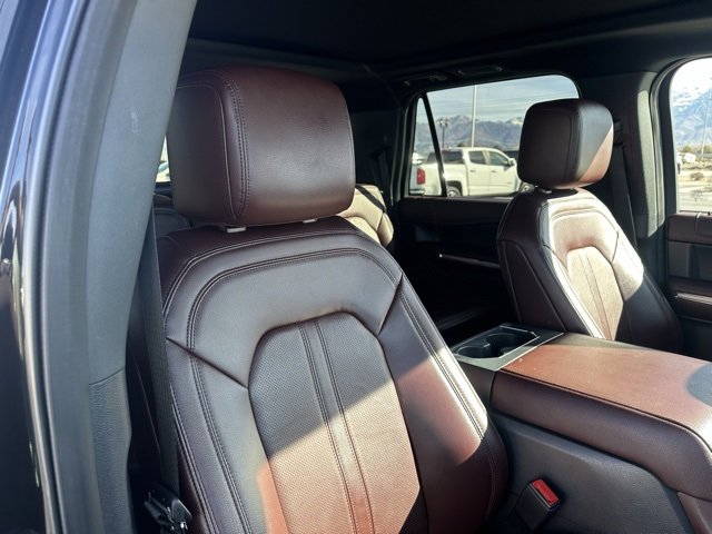 Used 2023 Ford Expedition Max Limited image 18