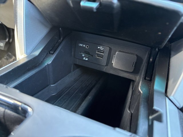 Used 2015 Ford Explorer Limited image 19