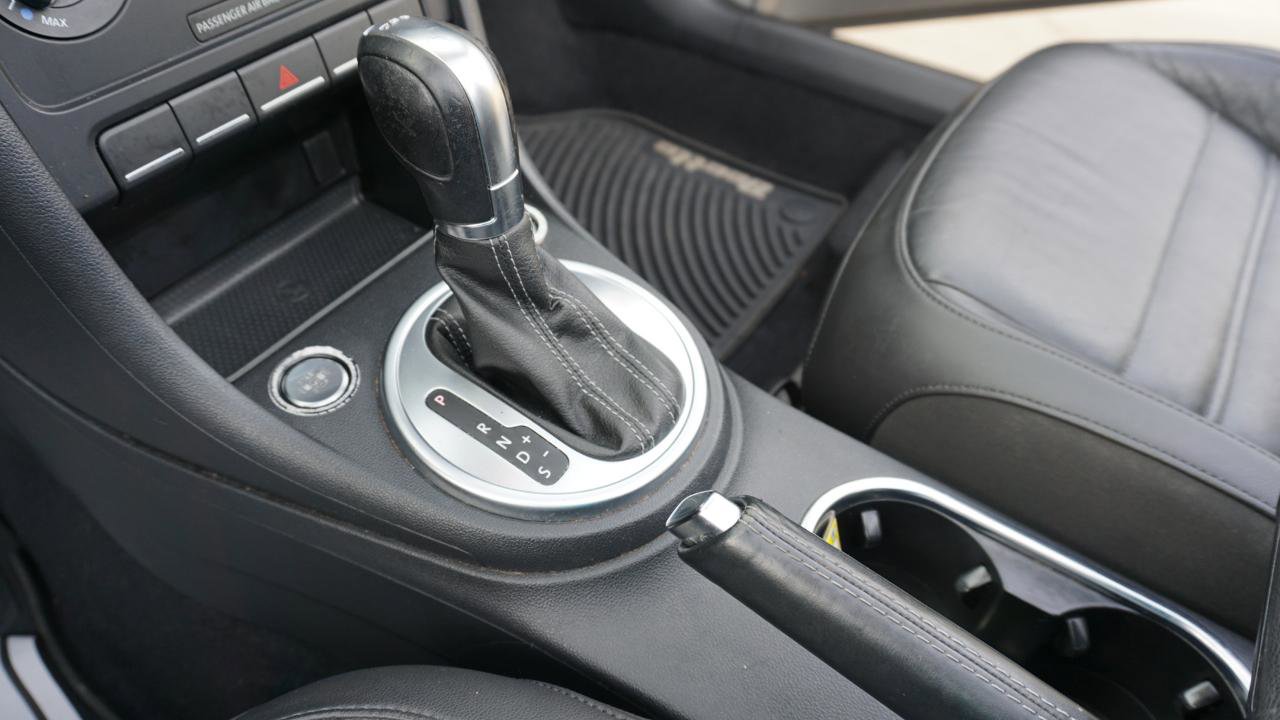 Used 2014 Volkswagen Beetle R-Line image 18