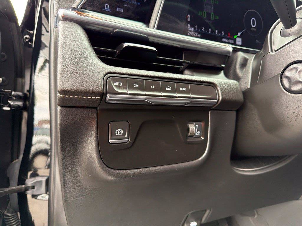 Used 2023 Cadillac Escalade Luxury AWD/4WD image 41