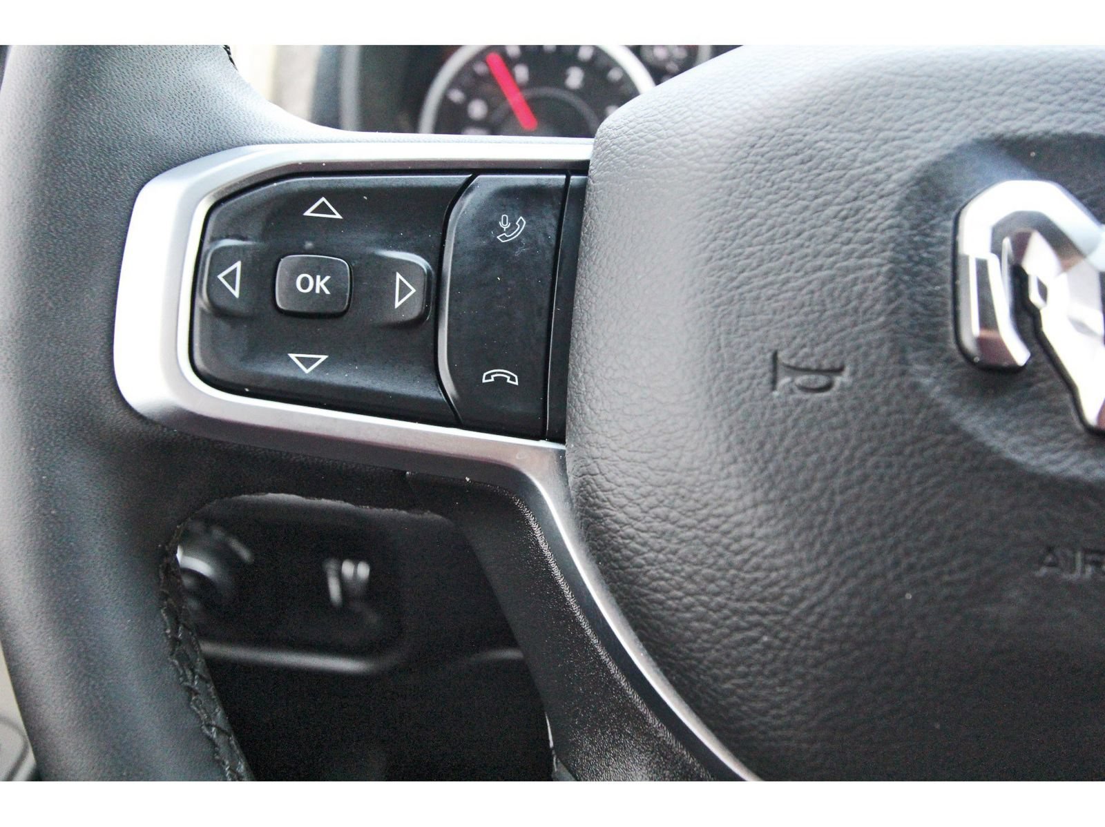 Used 2025 RAM 3500 Big Horn AWD/4WD image 18