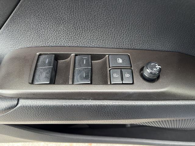 Used 2023 Toyota Camry SE w/ Convenience Package FWD image 15