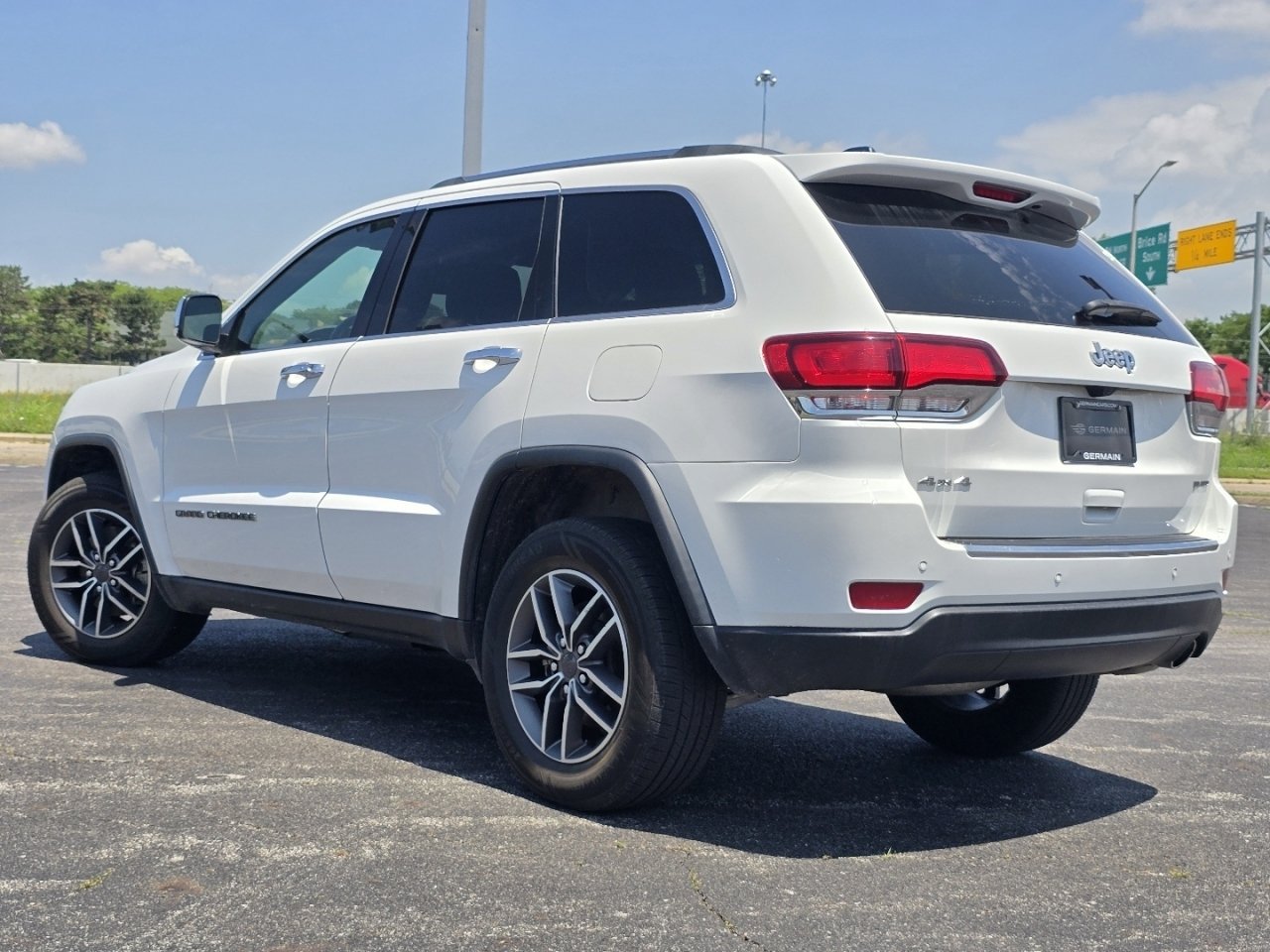 Used 2021 Jeep Grand Cherokee Limited AWD/4WD image 15