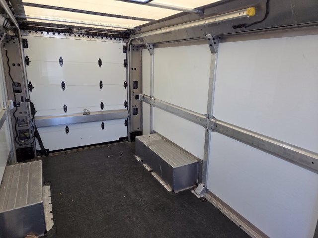 Used 2024 Chevrolet Brightdrop 600 w/ Commercial Equipment Package AWD/4WD image 17