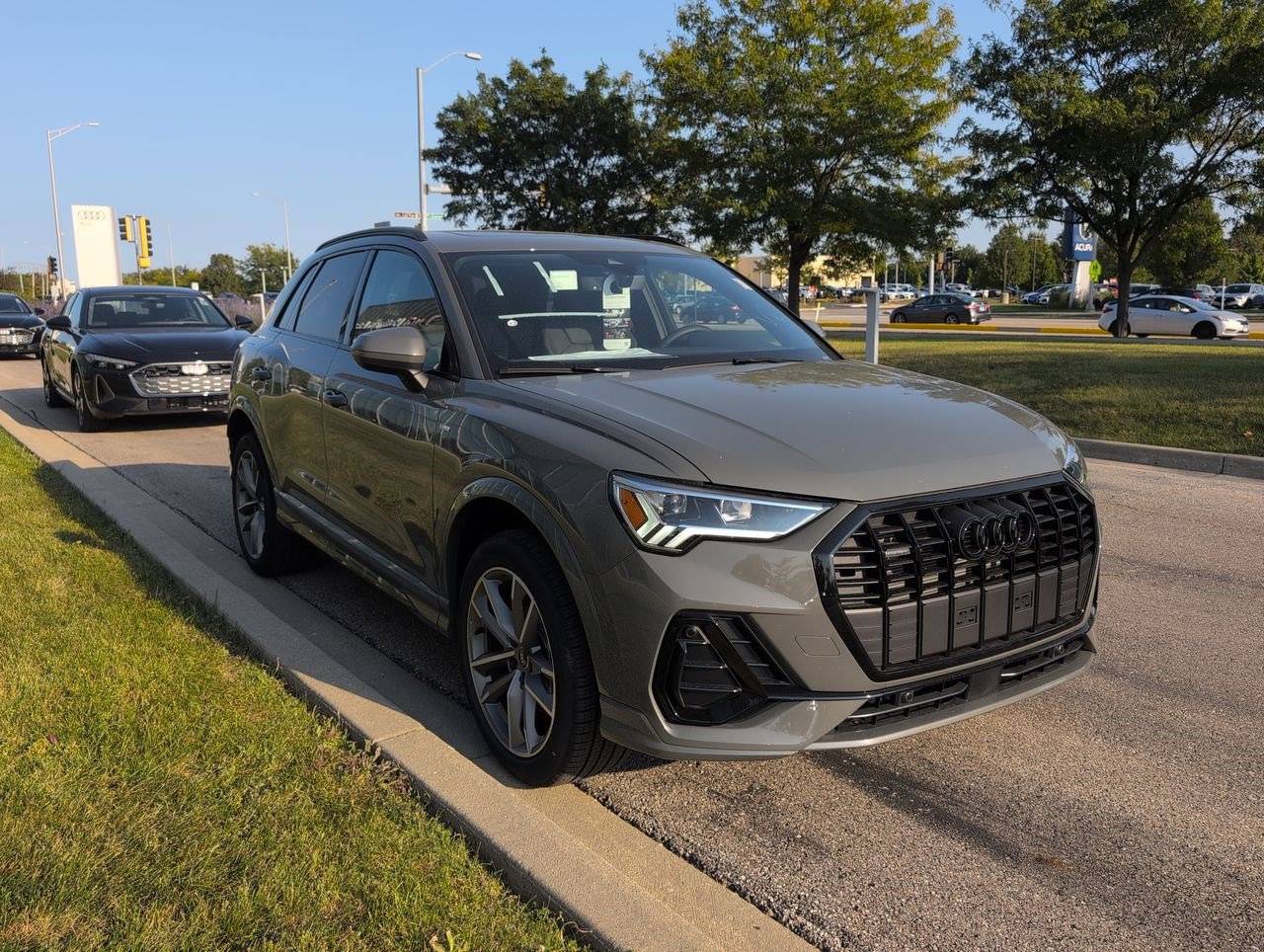 New 2025 Audi Q3 2.0T Premium image 28