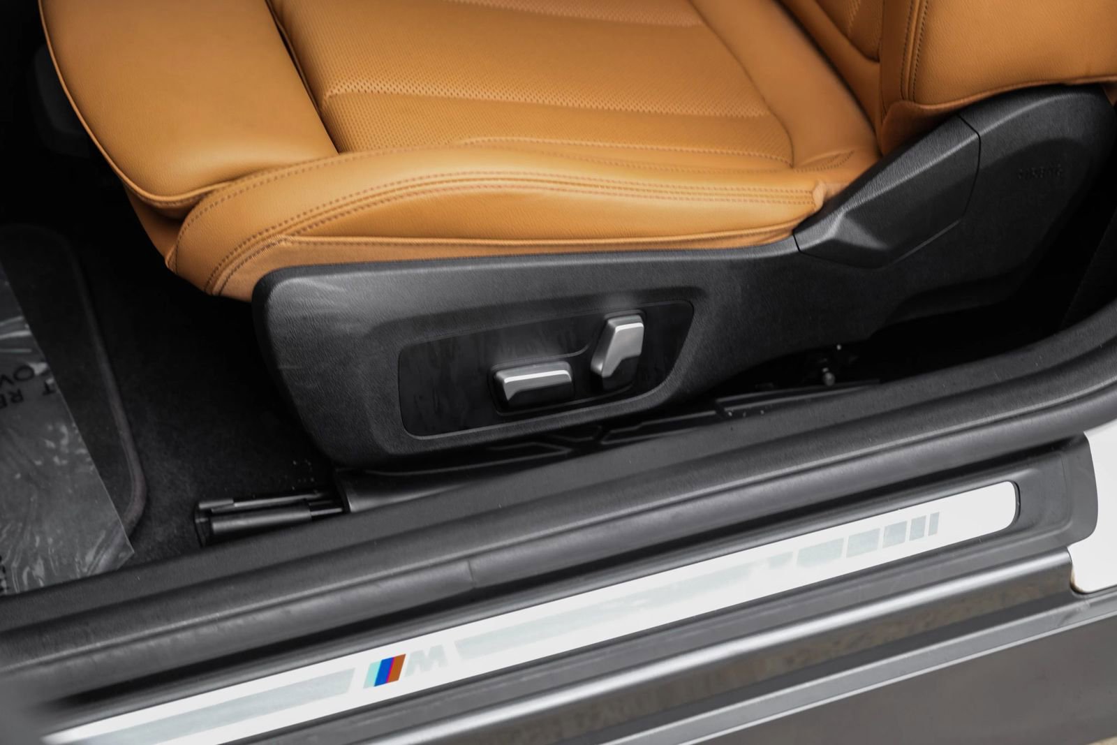 Used 2022 BMW 230i Coupe w/ M Sport Package RWD image 33