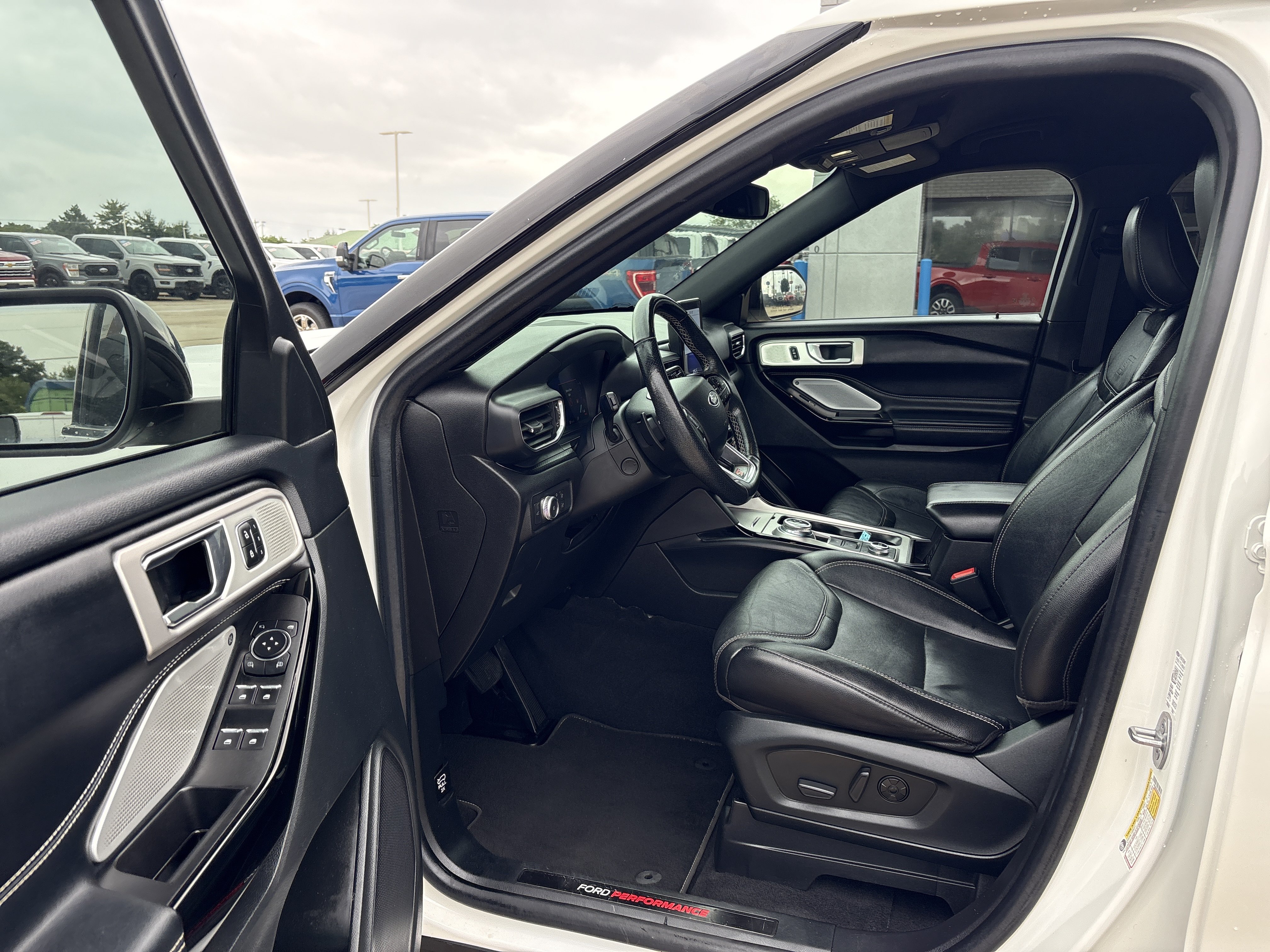 Used 2022 Ford Explorer ST w/ Equipment Group 401A AWD/4WD image 12