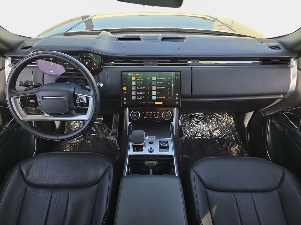 Used 2023 Land Rover Range Rover Autobiography image 9