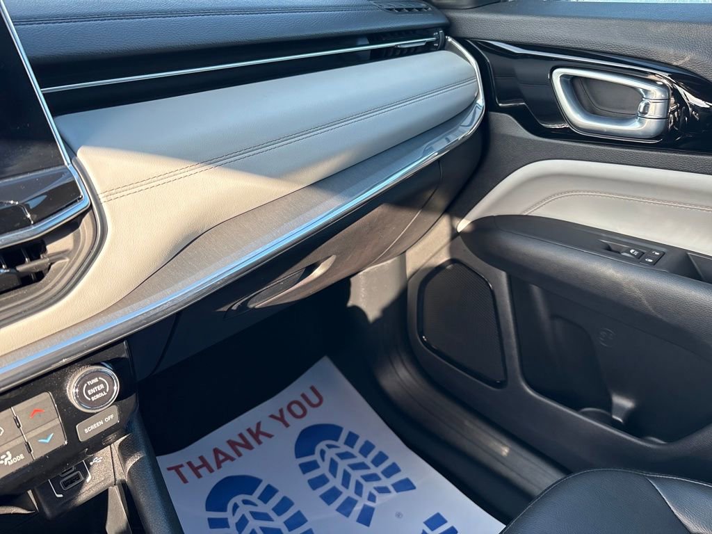 Certified 2023 Jeep Compass Limited image 25