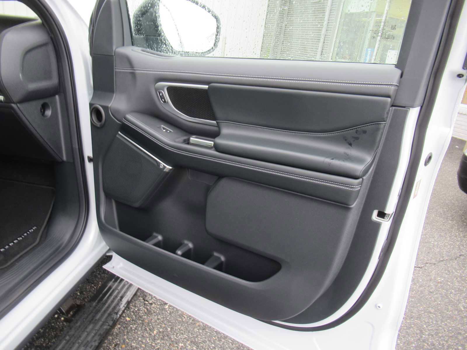 New 2025 Ford Expedition Max Platinum w/ Stealth Performance Package image 20