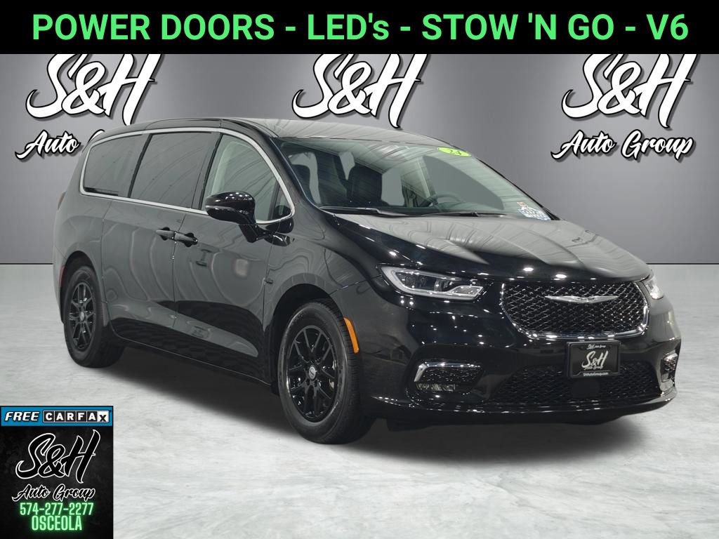 Used 2024 Chrysler Pacifica Touring-L