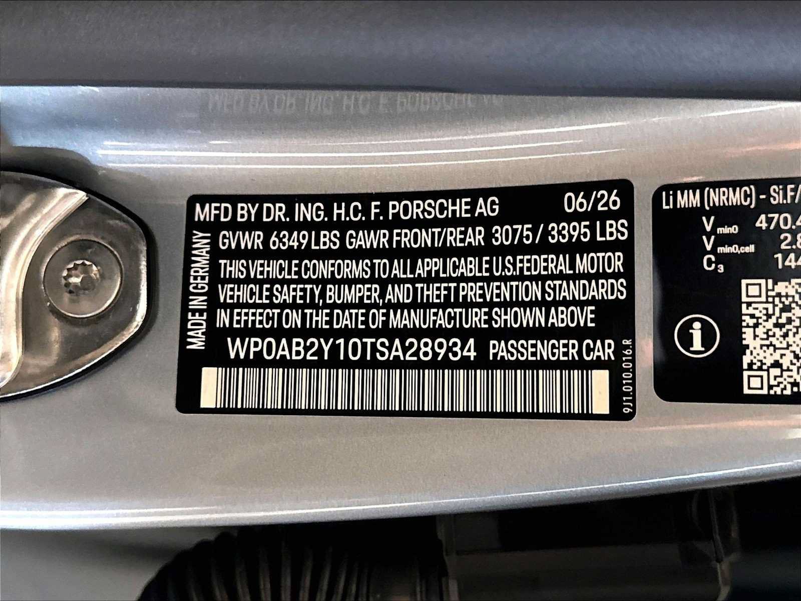 New 2026 Porsche Taycan 4S AWD/4WD image 31