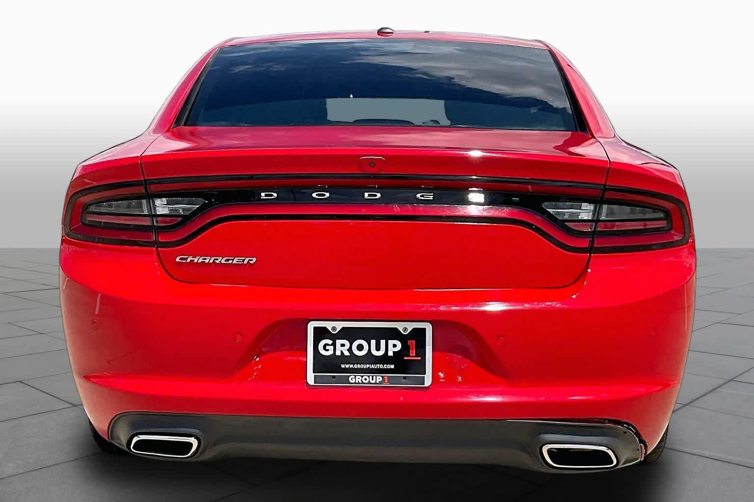 Used 2022 Dodge Charger SXT RWD image 5