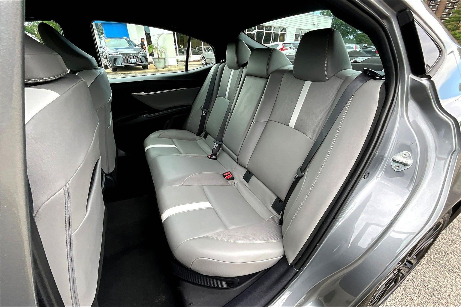 Used 2025 Toyota Camry SE FWD image 26