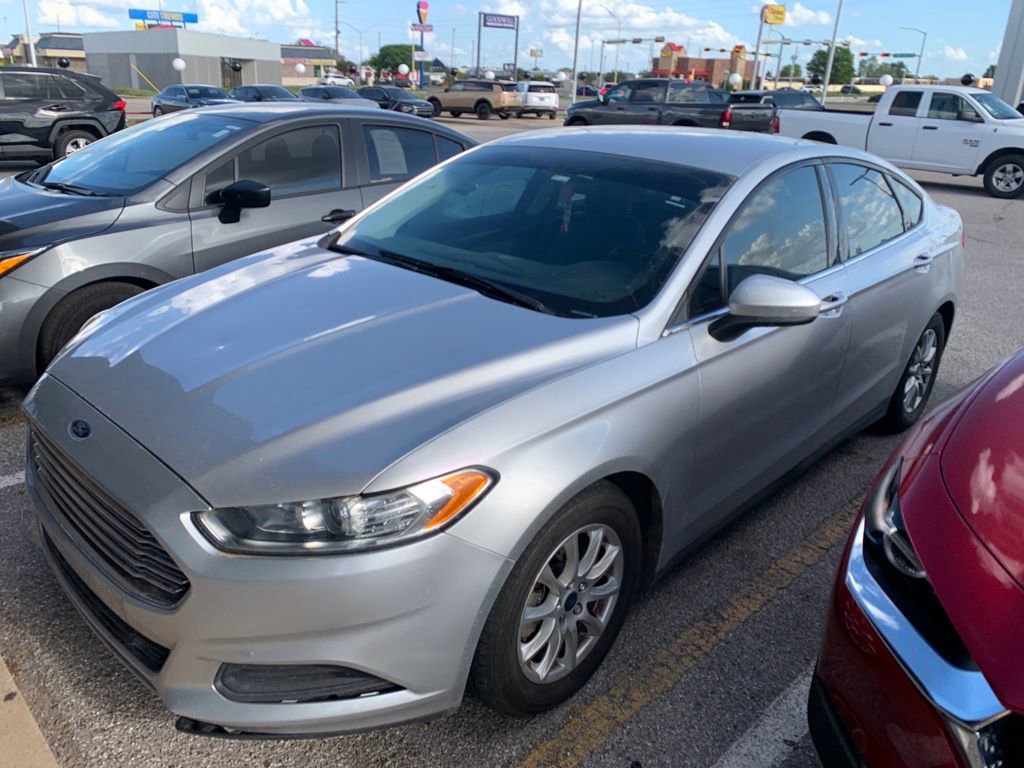 Used 2015 Ford Fusion S FWD image 3