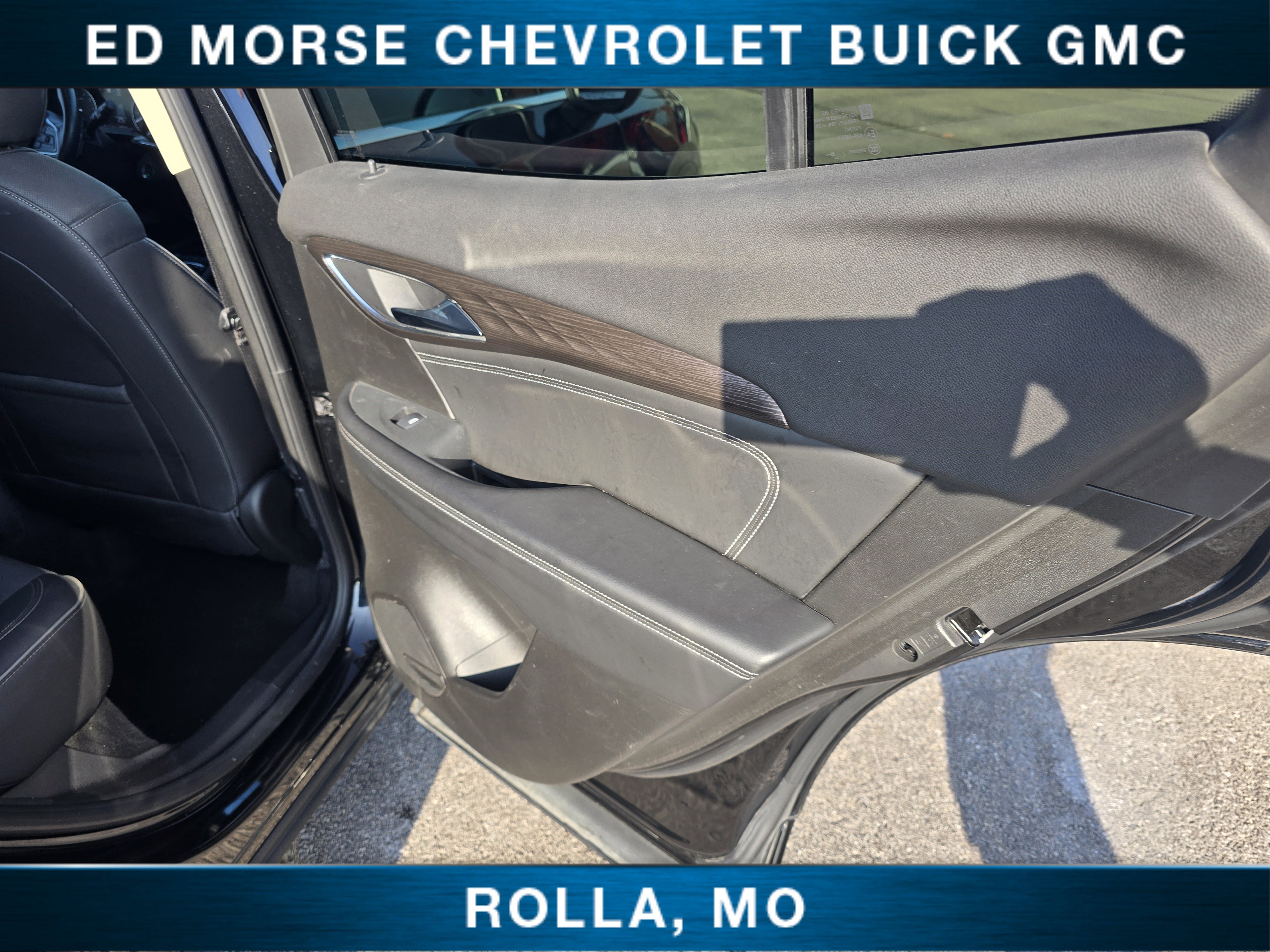 Used 2023 Buick Envision Avenir image 23