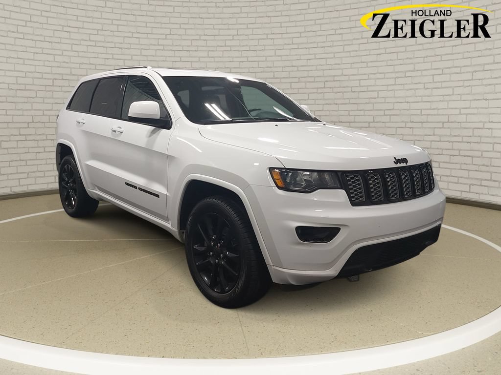 Used 2021 Jeep Grand Cherokee Laredo X AWD/4WD image 3