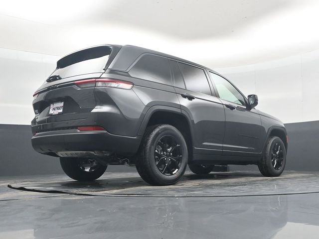 New 2026 Jeep Grand Cherokee Altitude image 40