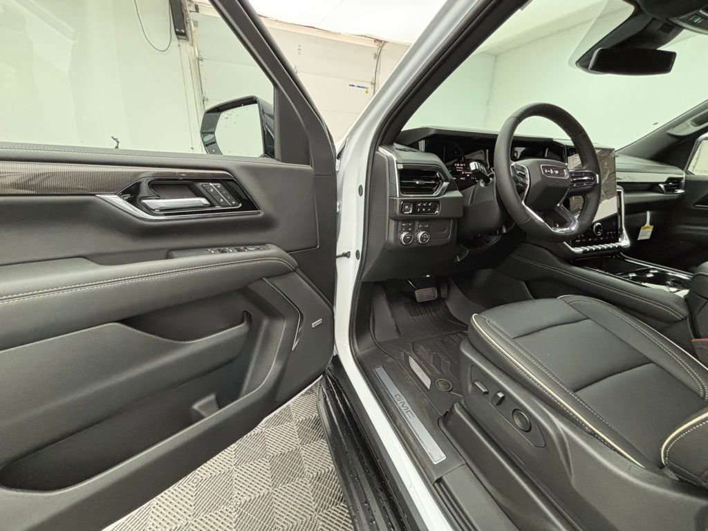 New 2026 GMC Yukon XL Elevation w/ LPO, Elevation Black Package image 18