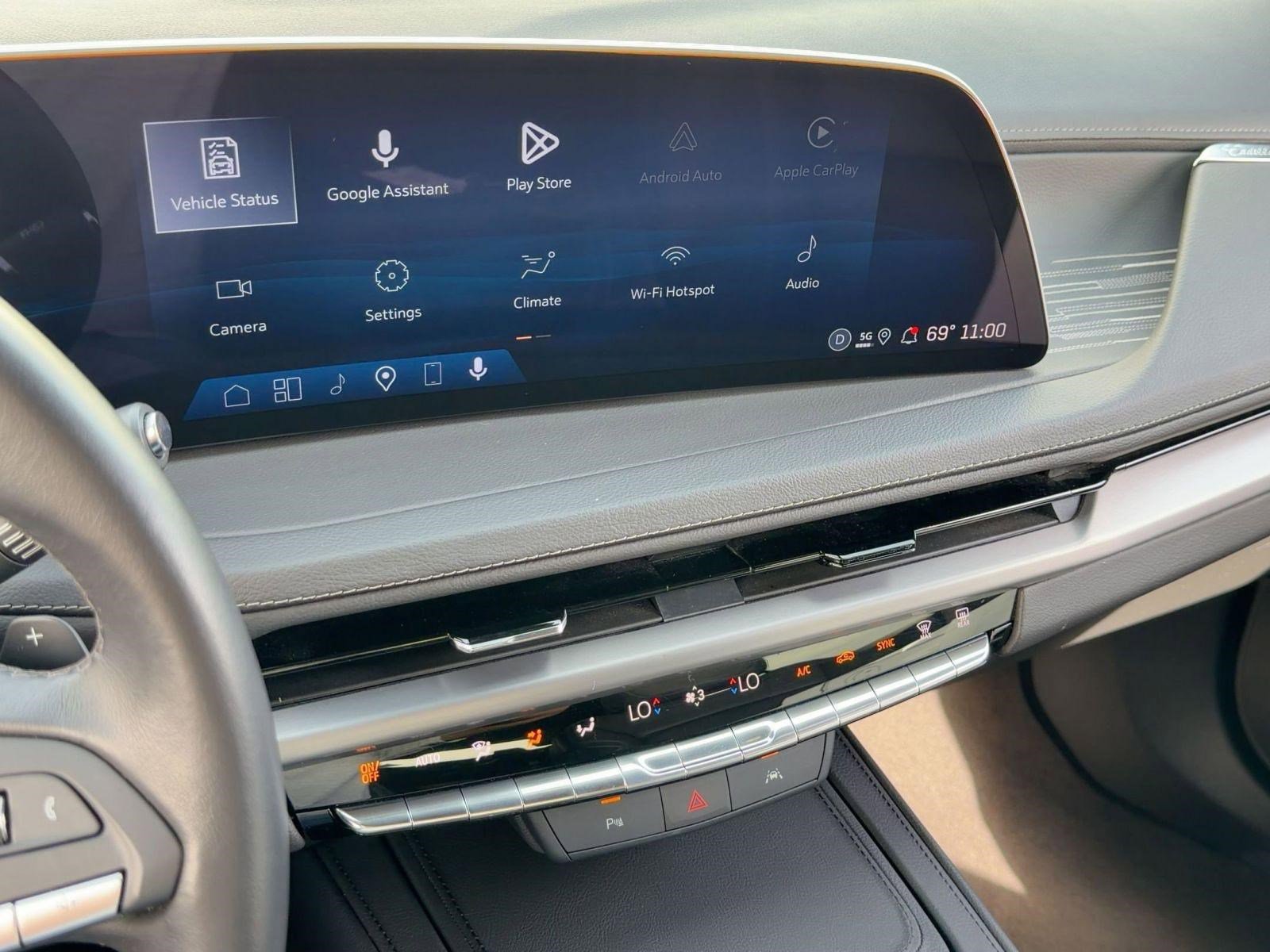 Certified 2025 Cadillac XT4 Premium Luxury image 31