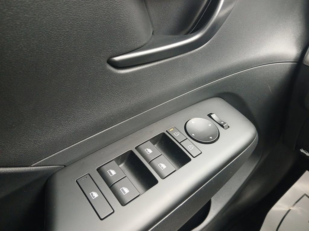 Used 2026 Hyundai Kona SEL Sport image 8