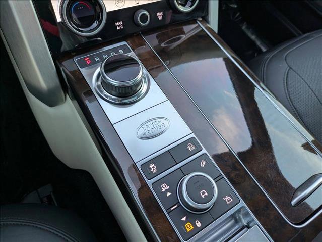 Used 2020 Land Rover Range Rover HSE image 13