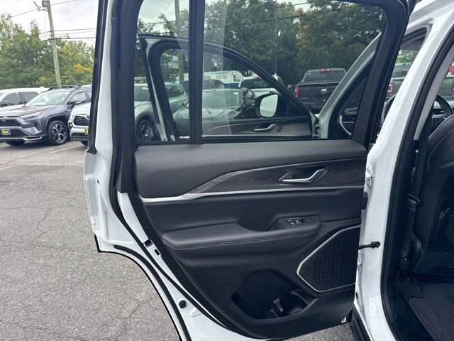 Certified 2022 Jeep Grand Cherokee Limited image 34