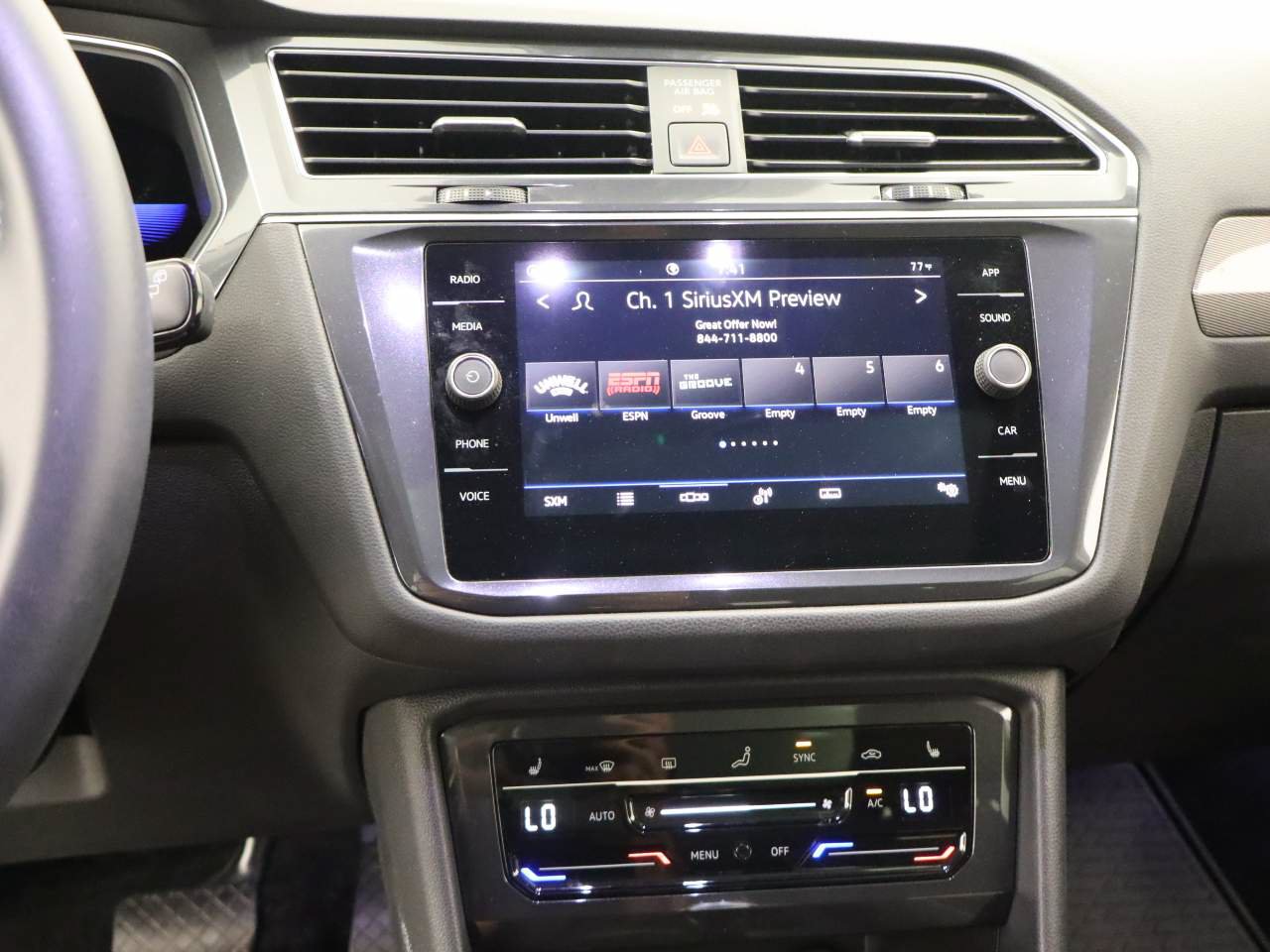 Certified 2023 Volkswagen Tiguan SE w/ Panoramic Sunroof Package FWD image 10
