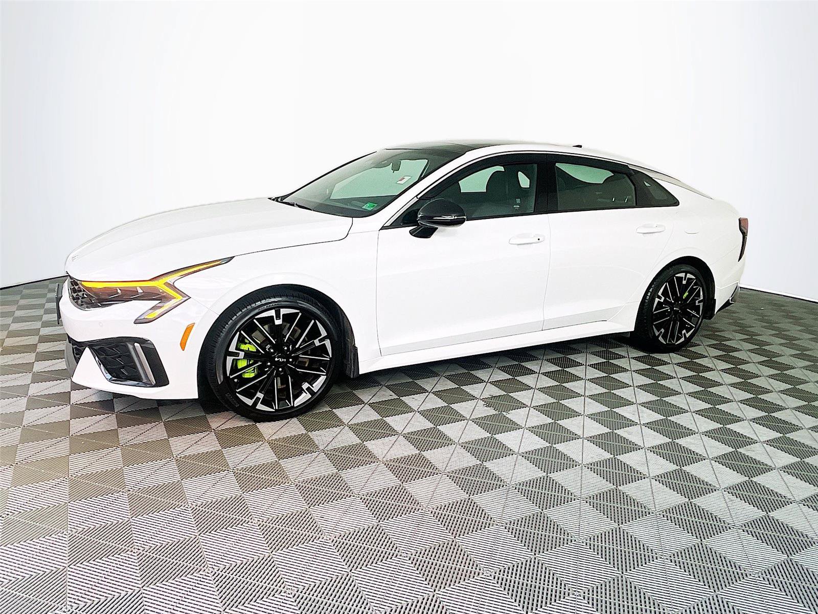 Certified 2025 Kia K5 GT FWD image 4