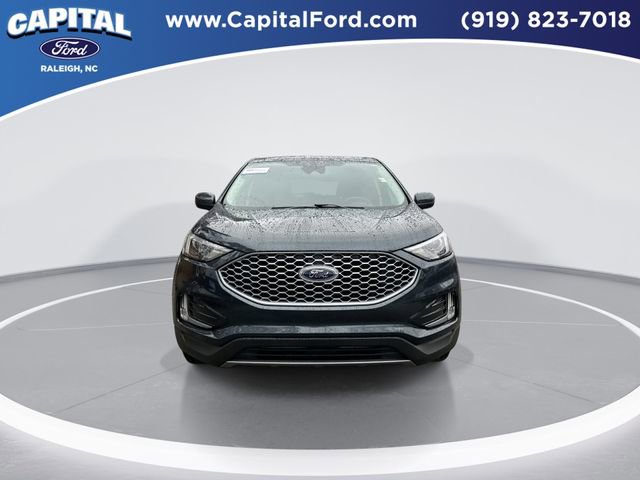 Certified 2023 Ford Edge SEL w/ Convenience Package AWD/4WD image 3