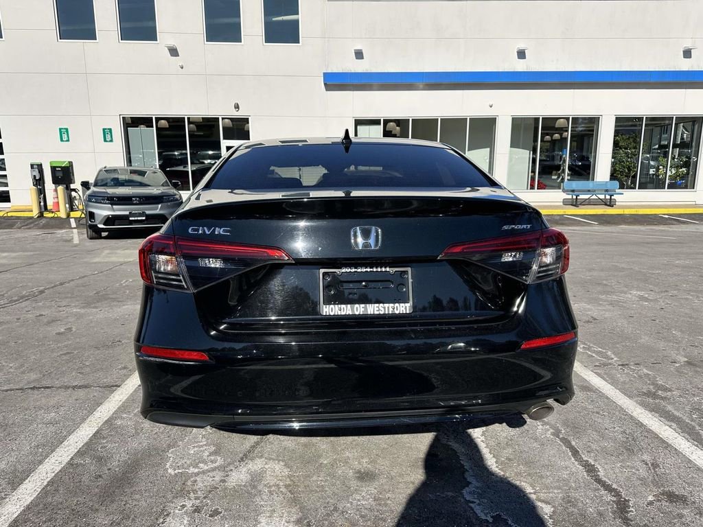 Used 2023 Honda Civic Sport image 4