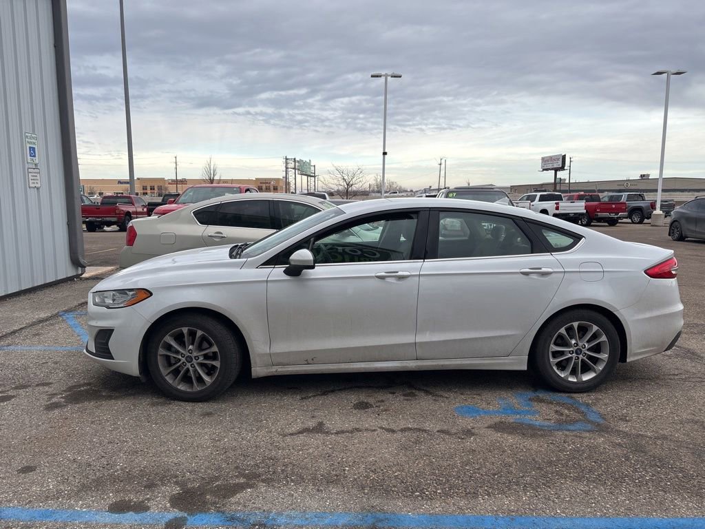Used 2019 Ford Fusion SE FWD image 3