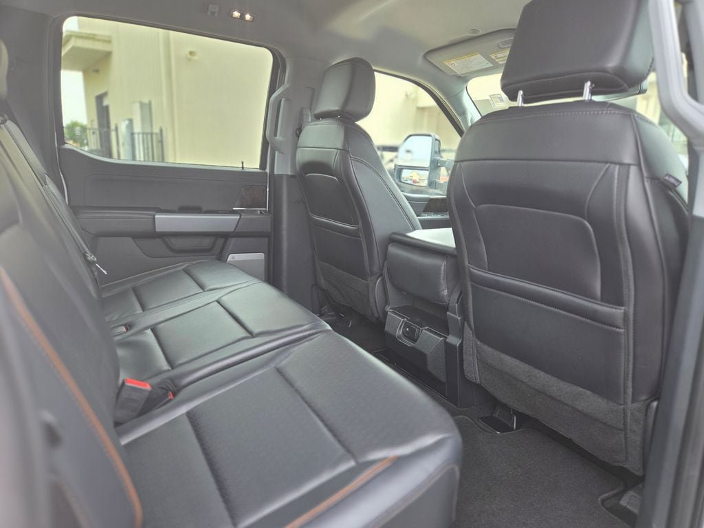 Used 2025 Ford F350 Lariat w/ FX4 Off-Road Package AWD/4WD image 11