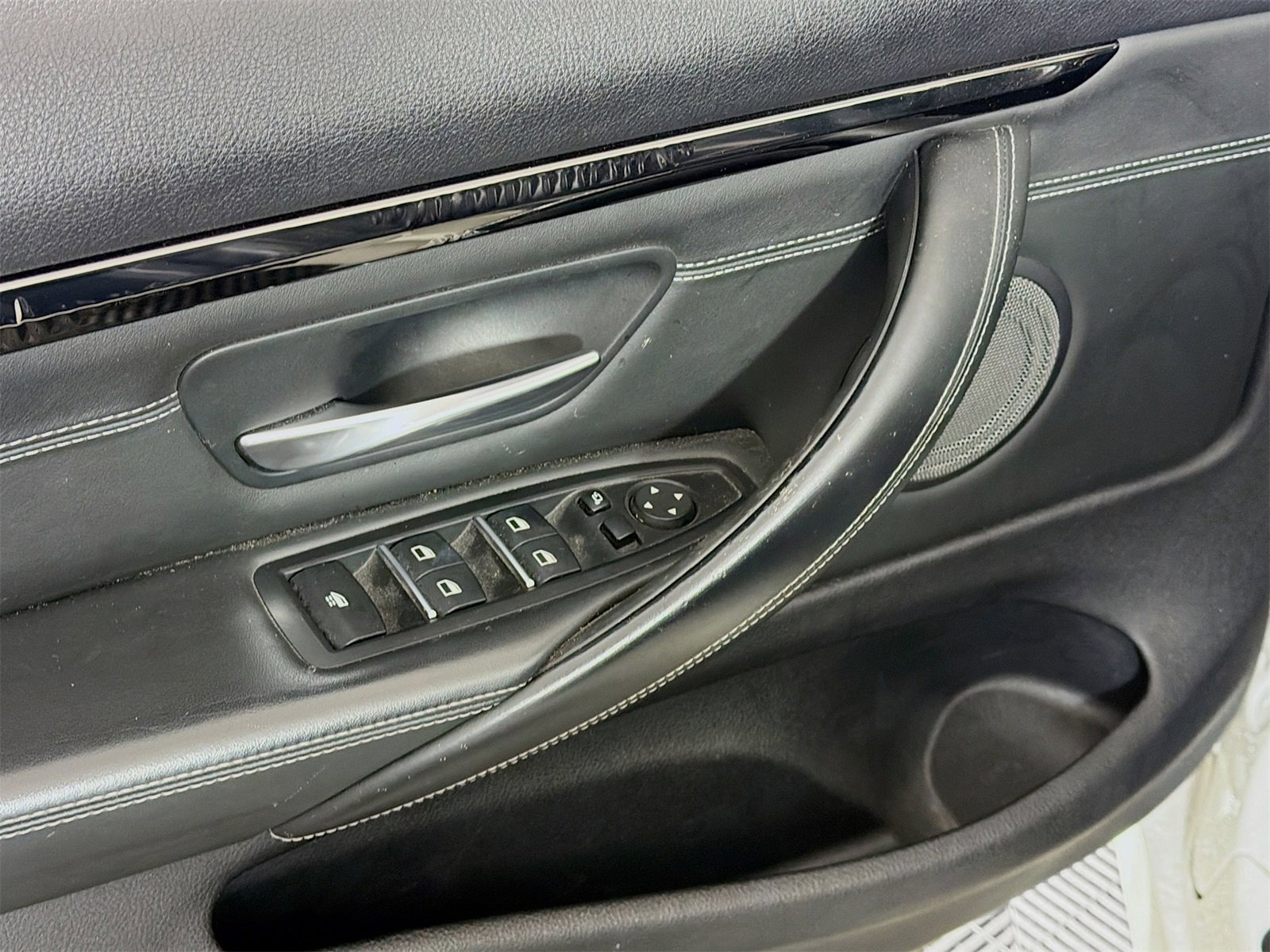 Used 2020 BMW M4 Convertible image 21