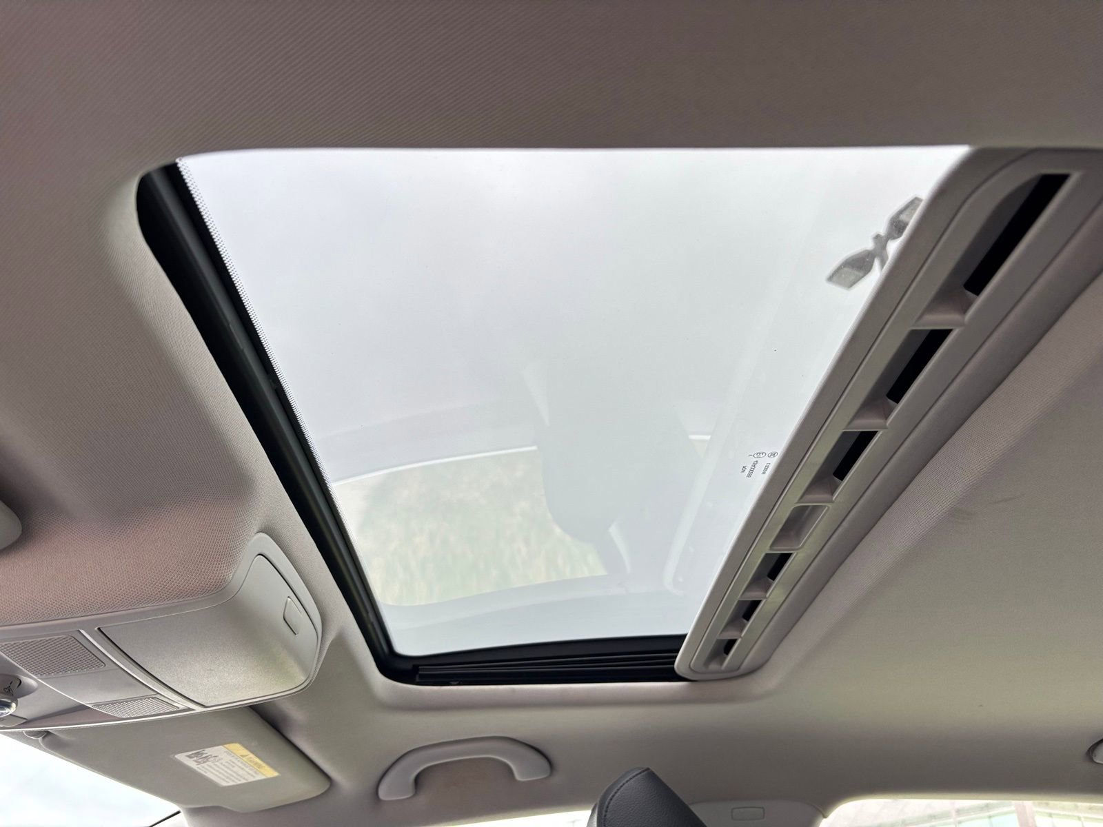 Used 2013 Volkswagen Passat 2.5 SE image 21