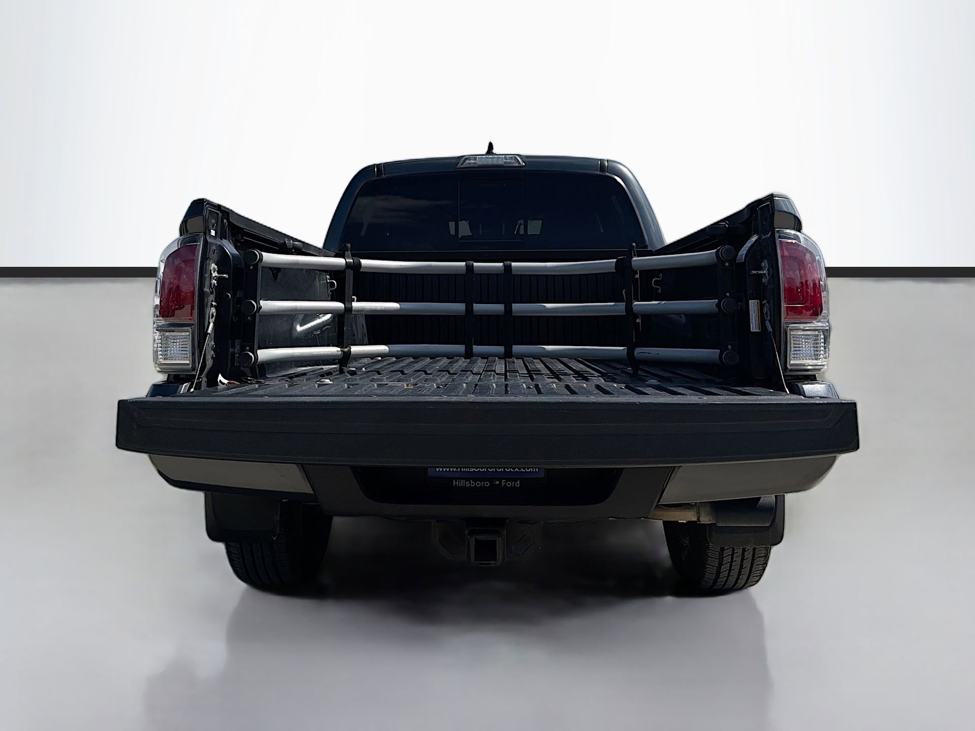 Used 2022 Toyota Tacoma TRD Sport w/ Technology Package RWD image 28