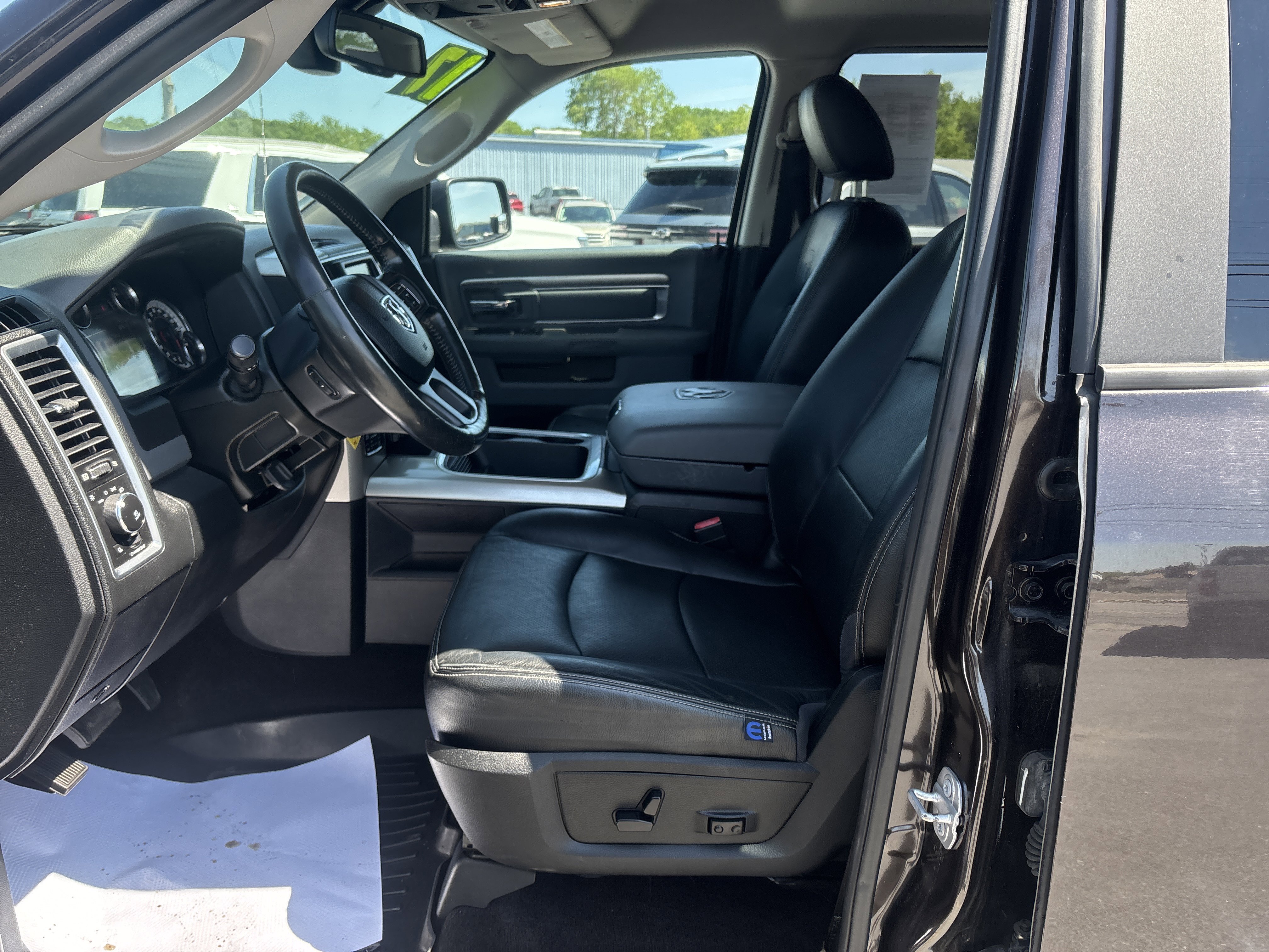 Used 2017 RAM 1500 Big Horn AWD/4WD image 13