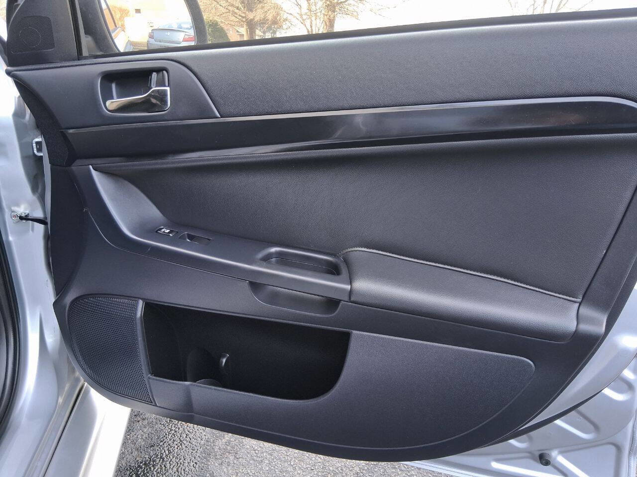 Used 2012 Mitsubishi Lancer Evolution MR image 21