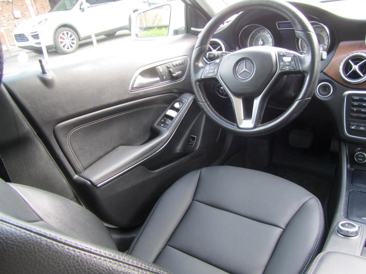 Used 2015 Mercedes-Benz GLA 250 4MATIC image 12
