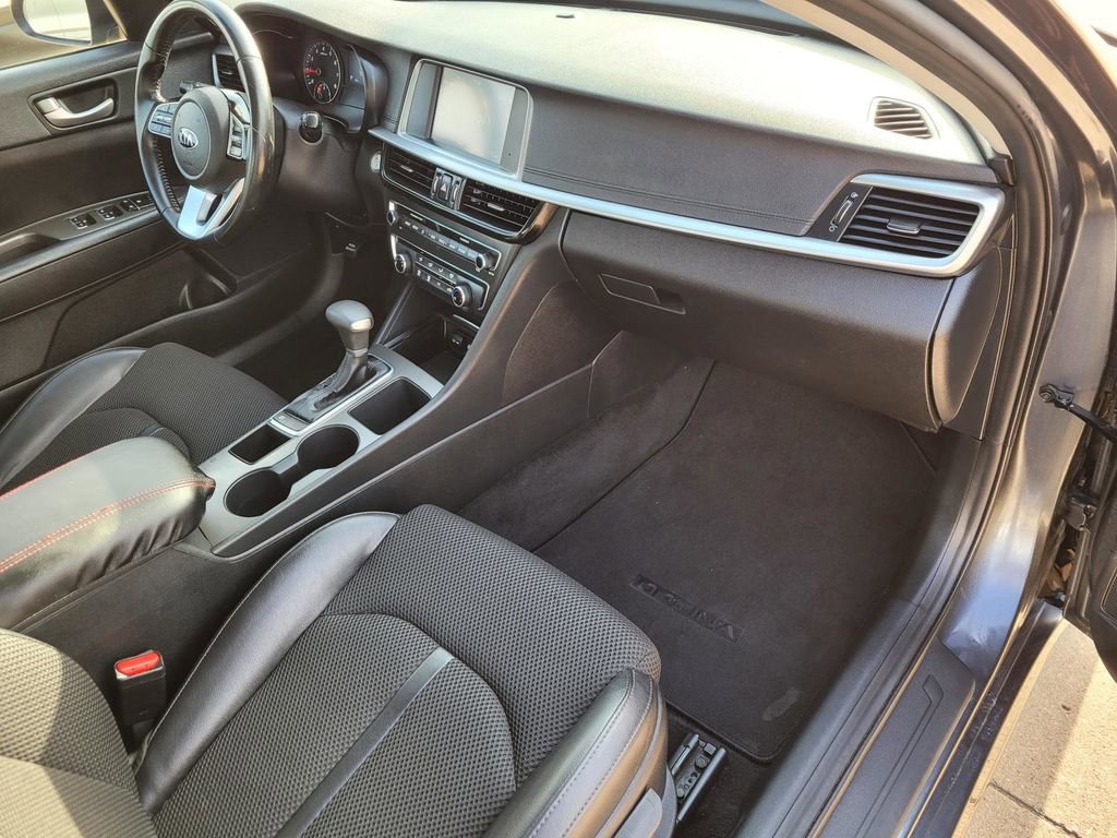 Used 2020 Kia Optima S image 9