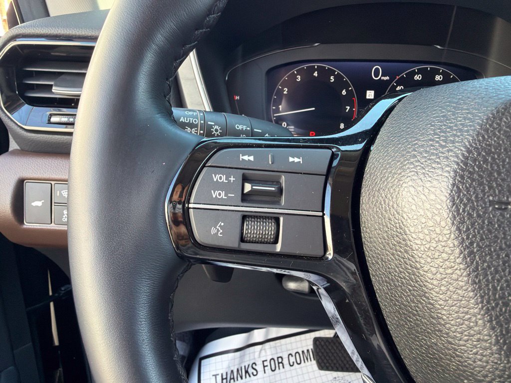 Used 2025 Honda Pilot Elite image 32