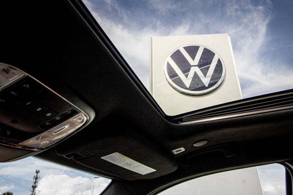 Used 2017 Jeep Grand Cherokee Summit w/ Trailer Tow Group IV image 36