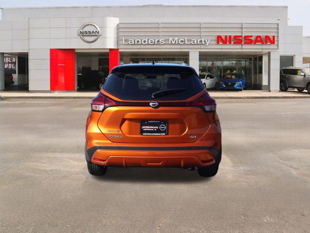 Used 2023 Nissan Kicks SR w/ SR Premium Package image 4