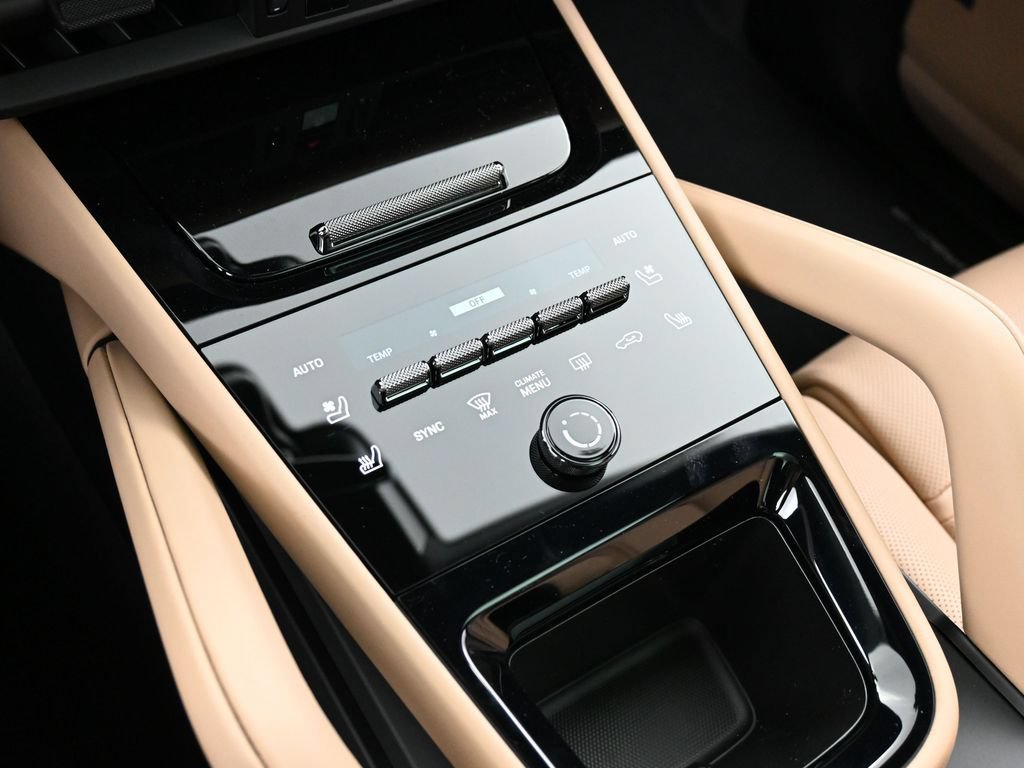 New 2026 Porsche Cayenne E-Hybrid Coupe AWD/4WD image 22