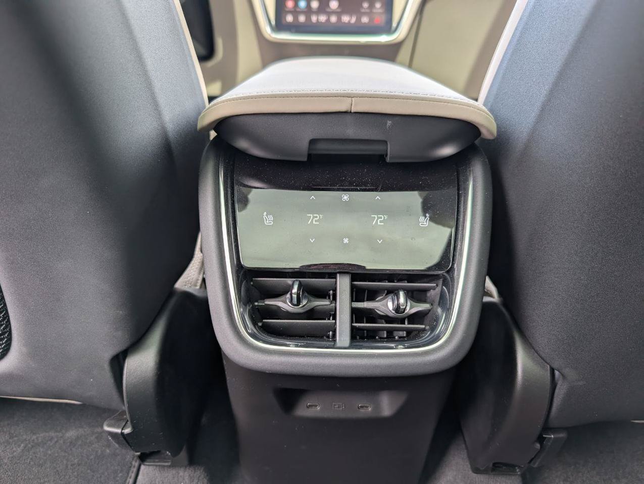 Used 2025 Volvo EX90 Ultra AWD/4WD image 12
