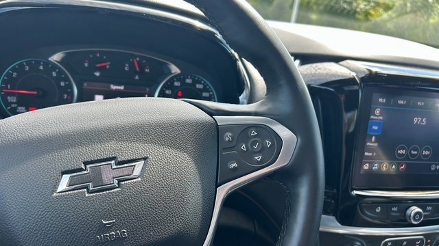 Certified 2023 Chevrolet Traverse RS image 17